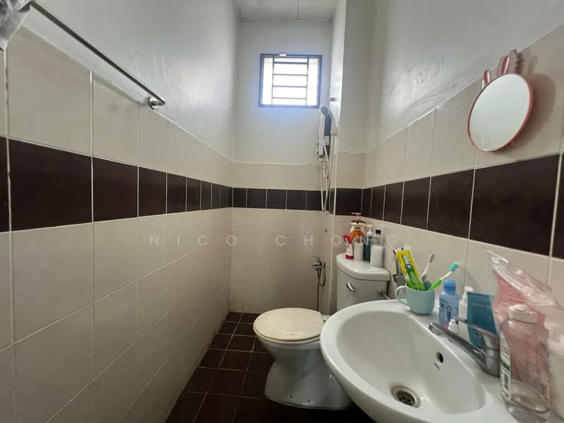 Rumah Teres 2-Tingkat untuk Dijual di Bandar Jaya Putra (Johor Bahru) - Nico Chong - Bathroom - PropertyGuru.com.my