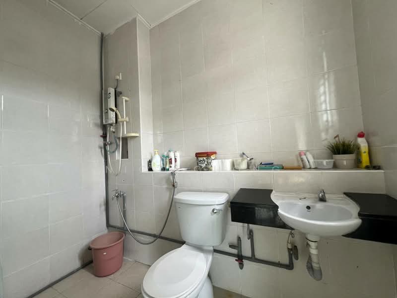 Rumah Teres 2-Tingkat untuk Dijual di Bandar Jaya Putra (Johor Bahru) - Nico Chong - Bathroom - PropertyGuru.com.my