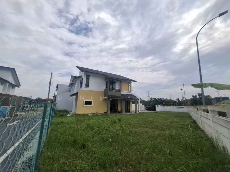 Rumah Teres 2-Tingkat untuk Dijual di Bandar Tiram (Ulu Tiram) - Daniel Yong - Exterior - PropertyGuru.com.my