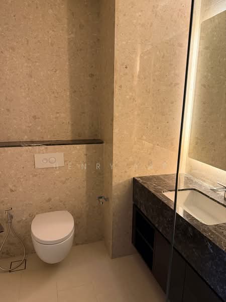 Kediaman Servis untuk Dijual di Pavilion Damansara Heights, Windsor Suites - Henry Yap - Bathroom - PropertyGuru.com.my