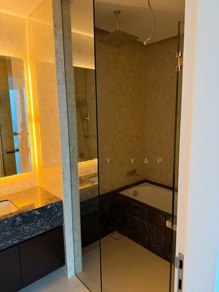 Kediaman Servis untuk Dijual di Pavilion Damansara Heights, Windsor Suites - Henry Yap - Bathroom - PropertyGuru.com.my