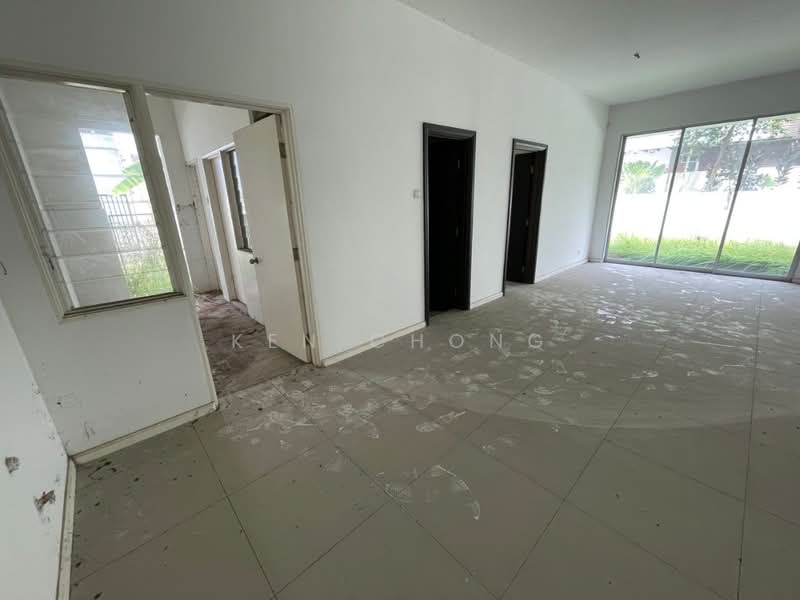 Rumah Teres 3-Tingkat untuk Dijual di Kota Emerald (Rawang) - Ken Chong - Living Room - PropertyGuru.com.my