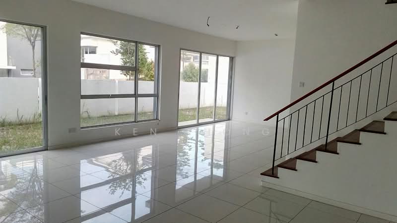Rumah Teres 3-Tingkat untuk Dijual di Kota Emerald (Rawang) - Ken Chong - Living Room - PropertyGuru.com.my
