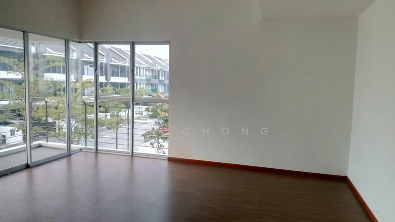 Rumah Teres 3-Tingkat untuk Dijual di Kota Emerald (Rawang) - Ken Chong - Balcony - PropertyGuru.com.my