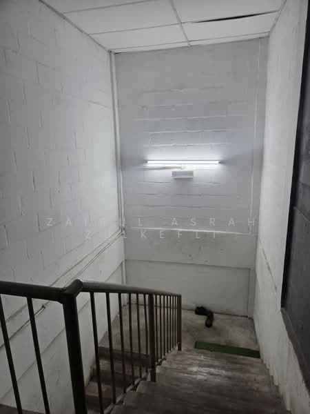 Shop / Office untuk Disewa di Kajang (Selangor) - Zairul Asrah Zulkefli - Corridor - PropertyGuru.com.my