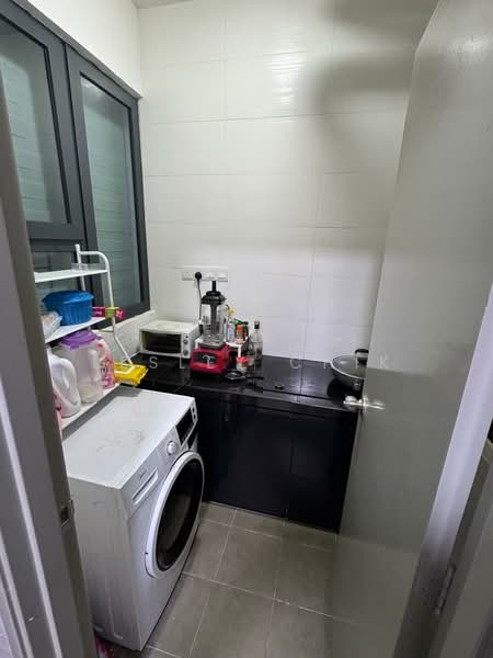 Service Residence for Sale at Symphony Tower (Menara Simfoni) - Lesley Chik - Kitchen - PropertyGuru.com.my