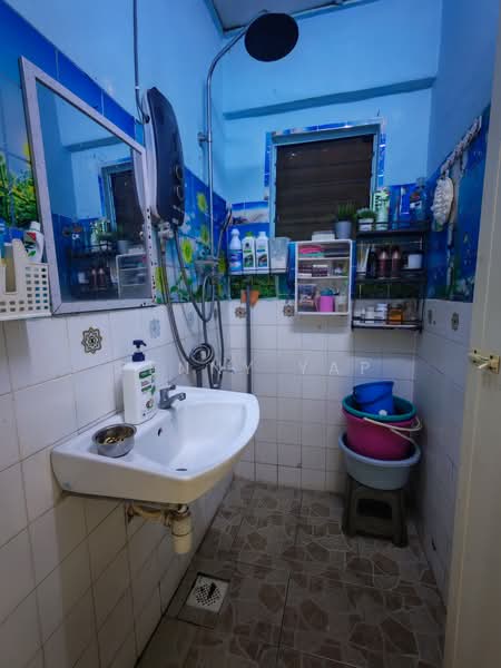 Rumah Flat untuk Dijual di Taman Tun Teja - Penny Yap - Bathroom - PropertyGuru.com.my