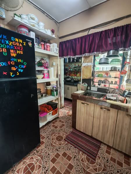 Rumah Flat untuk Dijual di Taman Tun Teja - Penny Yap - Kitchen - PropertyGuru.com.my