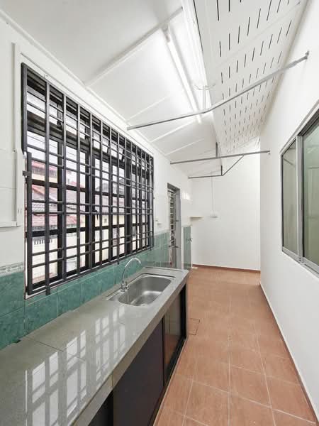 Rumah Teres 1-Tingkat untuk Disewa di Taman Molek (Johor Bahru) - Jane Ngoi - Kitchen - PropertyGuru.com.my