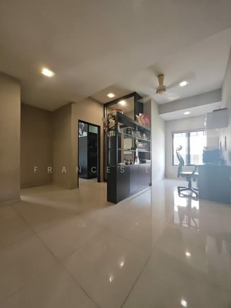 Rumah Teres 2-Tingkat untuk Dijual di Bandar Putra Permai (Seri Kembangan) - Frances Liew - Living Room - PropertyGuru.com.my