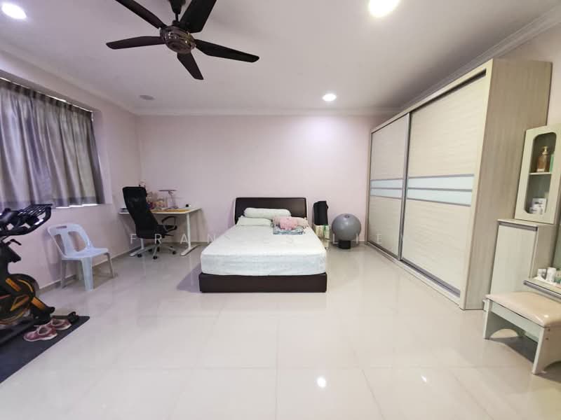 Rumah Teres 2-Tingkat untuk Dijual di Bandar Putra Permai (Seri Kembangan) - Frances Liew - PropertyGuru.com.my