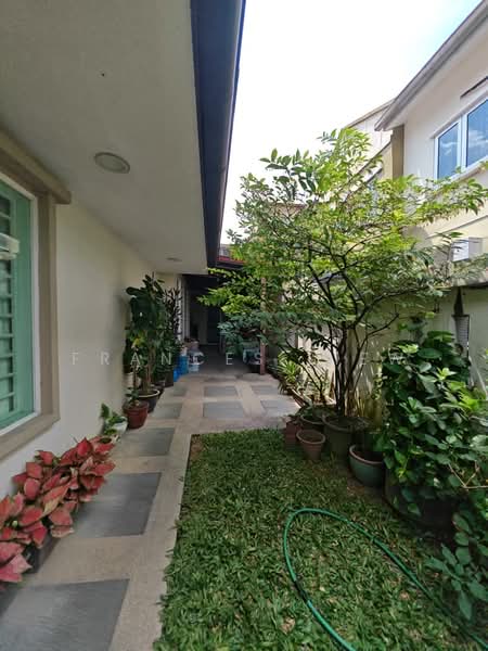 Rumah Teres 2-Tingkat untuk Dijual di Bandar Putra Permai (Seri Kembangan) - Frances Liew - Exterior - PropertyGuru.com.my