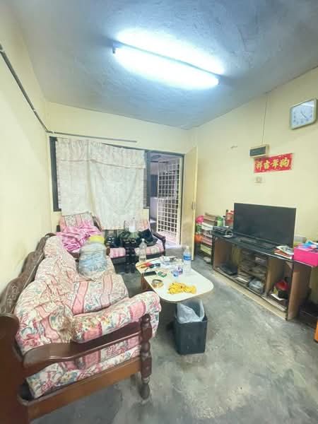 Rumah Flat untuk Dijual di Prima Selayang - Shirly Ng - Living Room - PropertyGuru.com.my
