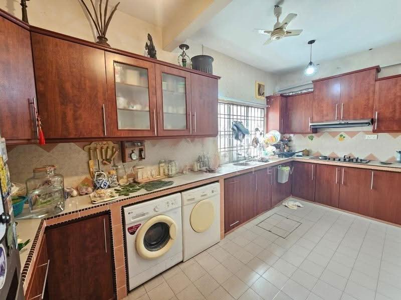 Rumah Teres 2-Tingkat untuk Dijual di Bandar Putra Permai (Seri Kembangan) - Frances Liew - Kitchen - PropertyGuru.com.my