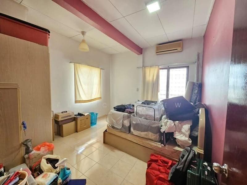Rumah Teres 2-Tingkat untuk Dijual di Bandar Putra Permai (Seri Kembangan) - Frances Liew - Bedroom - PropertyGuru.com.my