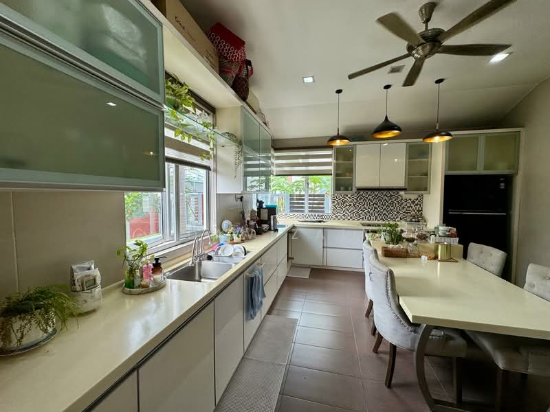 Bungalow House for Sale in Seksyen 13 (Shah Alam) - Adaw Zain - Kitchen - PropertyGuru.com.my