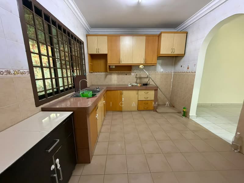 Rumah Teres untuk Disewa di Taman Desa Tebrau (Tebrau) - Jessica Ma - Kitchen - PropertyGuru.com.my