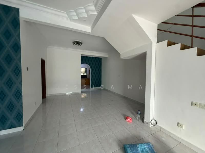 Rumah Teres untuk Disewa di Taman Desa Tebrau (Tebrau) - Jessica Ma - Living Room - PropertyGuru.com.my