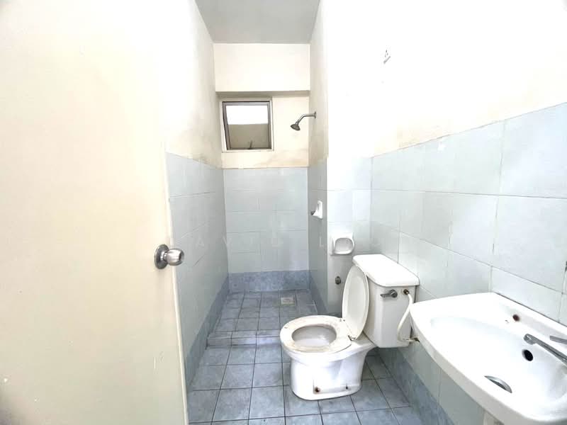 Apartment for Sale at Arena Green - David Lao - Bathroom - PropertyGuru.com.my