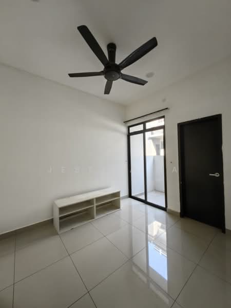 Rumah Teres untuk Disewa di Iskandar Puteri (Nusajaya) (Johor) - Jessica Ma - Living Room - PropertyGuru.com.my