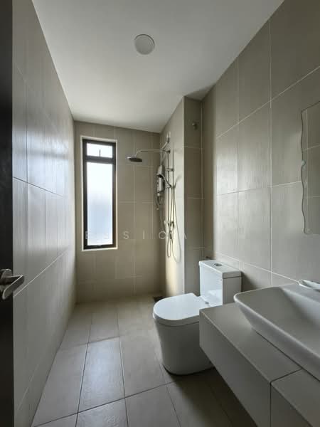 Rumah Teres untuk Disewa di Iskandar Puteri (Nusajaya) (Johor) - Jessica Ma - Bathroom - PropertyGuru.com.my