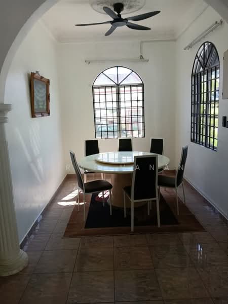 Bungalow House untuk Disewa di Bandar Baru Bangi (Selangor) - Farah Hanan - Dining Room - PropertyGuru.com.my
