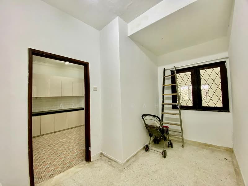 Rumah Teres 2-Tingkat untuk Dijual di Taman Cendana (Kajang) - Azli Ibrahim - Kitchen - PropertyGuru.com.my