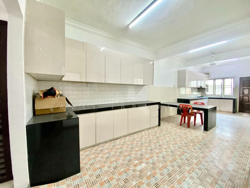 Rumah Teres 2-Tingkat untuk Dijual di Taman Cendana (Kajang) - Azli Ibrahim - Kitchen - PropertyGuru.com.my