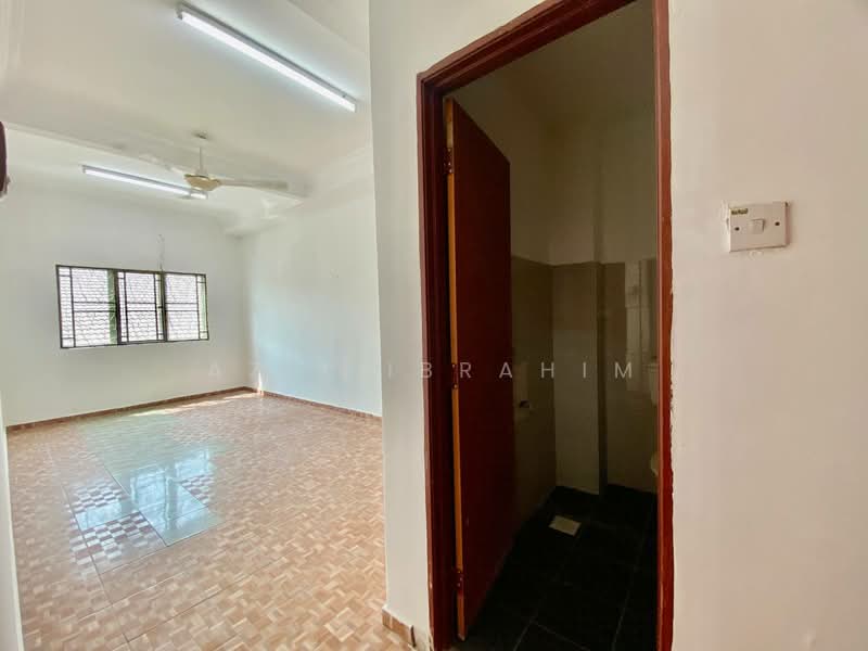 Rumah Teres 2-Tingkat untuk Dijual di Taman Cendana (Kajang) - Azli Ibrahim - Interior - PropertyGuru.com.my