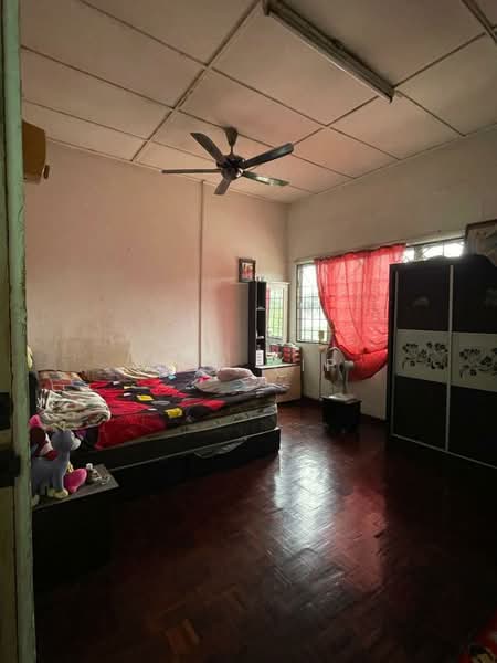 Rumah Teres 2 Tingkat untuk Dijual di U5,Taman Subang Perdana (Shah Alam) - Tom Yip - Bedroom - PropertyGuru.com.my