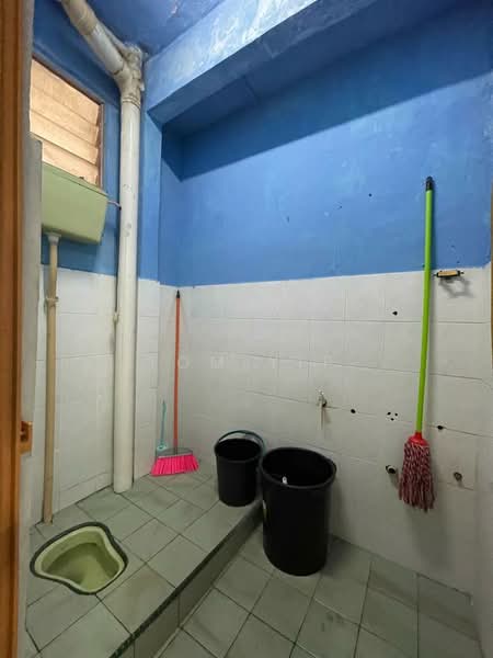 Rumah Teres 2 Tingkat untuk Dijual di U5,Taman Subang Perdana (Shah Alam) - Tom Yip - Bathroom - PropertyGuru.com.my