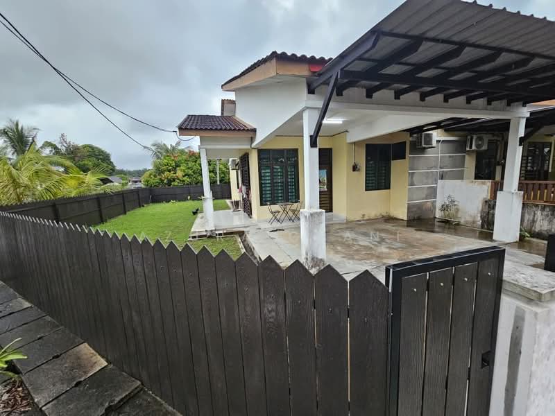 1-storey Terraced House for Sale in Kepala Batas (Penang) - Azura Ghani - Exterior - PropertyGuru.com.my
