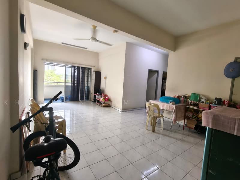 Pangsapuri untuk Dijual di Pangsapuri Sri Angkasa - Kharul Nezam Mat Noor - Living Room - PropertyGuru.com.my