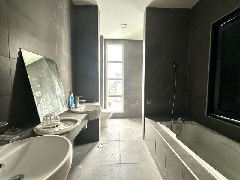 Semi-Detached House for Sale in Seksyen U10 (Shah Alam) - Ishak Ramli - PropertyGuru.com.my