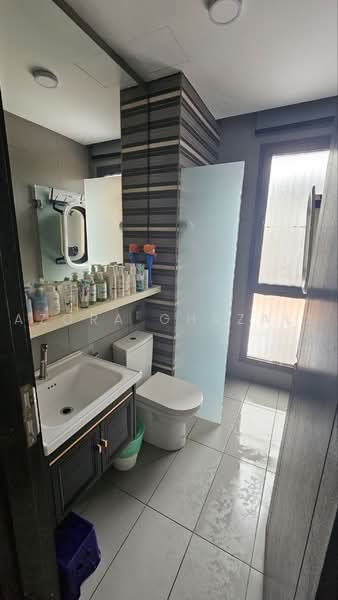 Rumah Teres 3-Tingkat untuk Dijual di Denai Alam (Shah Alam) - Azora Ghazali - Bathroom - PropertyGuru.com.my