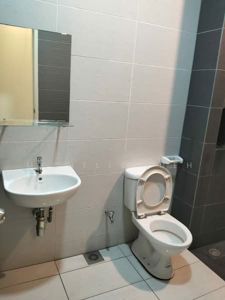 Service Residence for Sale at Impian Senibong Apartment - Michelle Kueh - Bathroom - PropertyGuru.com.my
