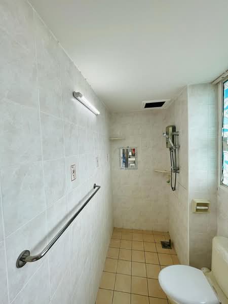Kondominium untuk Disewa di Regency Heights Condo - Hong . - Bathroom - PropertyGuru.com.my