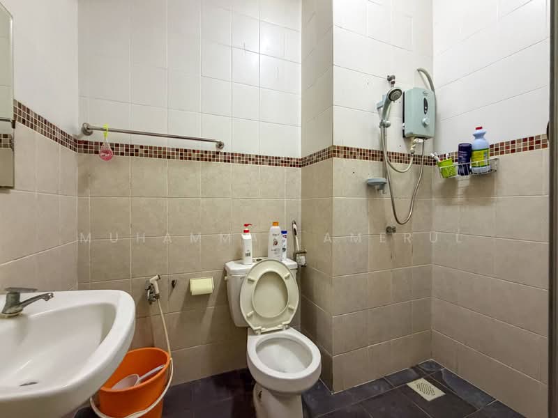 Rumah Teres 2-Tingkat untuk Dijual di Puchong (Selangor) - Muhammad Amerul - Bathroom - PropertyGuru.com.my