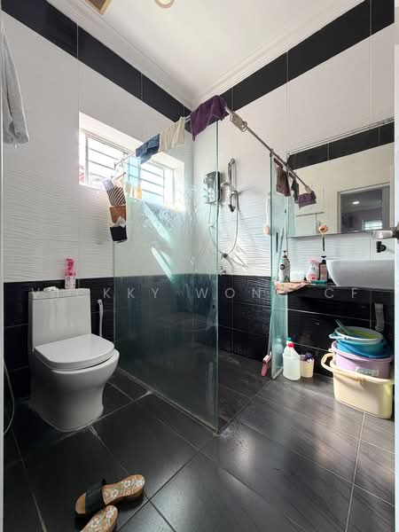 Rumah Teres 2-Tingkat untuk Dijual di Pandan Indah (Ampang) - Vickky Wong CF - Bathroom - PropertyGuru.com.my