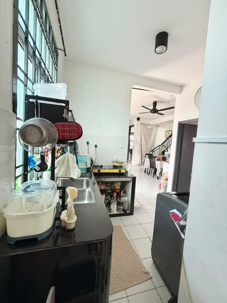 Semi-Detached House for Sale in Mutiara Rini (Skudai) - Wayne Ng - Kitchen - PropertyGuru.com.my