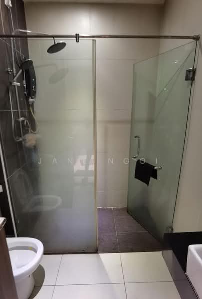 Kediaman Servis untuk Disewa di D'Secret Garden (Pangsapuri Kempas Indah) - Jane Ngoi - Bathroom - PropertyGuru.com.my