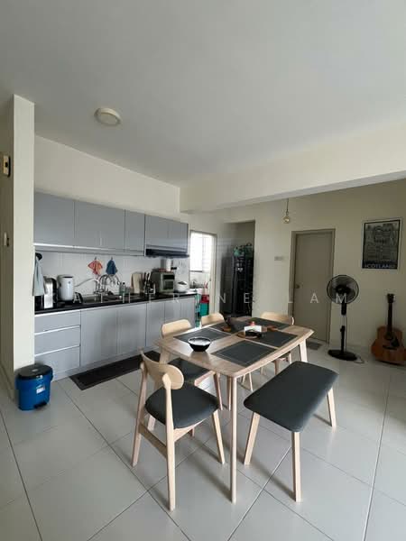 Kediaman Servis untuk Dijual di SetiaWalk - Katherine Lam - Kitchen - PropertyGuru.com.my