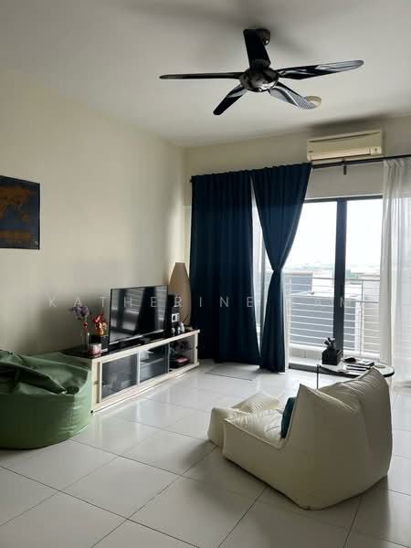 Kediaman Servis untuk Dijual di SetiaWalk - Katherine Lam - Living Room - PropertyGuru.com.my