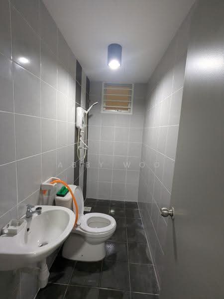 Flat for Rent at Idaman Cahaya 1 - Abby Woo - Bathroom - PropertyGuru.com.my