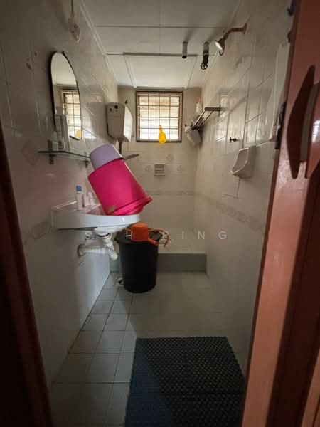 Pangsapuri untuk Dijual di Subang Perdana Goodyear Court 7 - Soh Ping - Bathroom - PropertyGuru.com.my