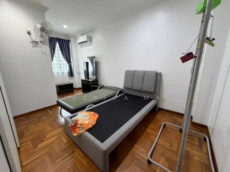 2.5-storey Terraced House for Rent in Taman Gaya (Ulu Tiram) - Jessica Ma - Bedroom - PropertyGuru.com.my