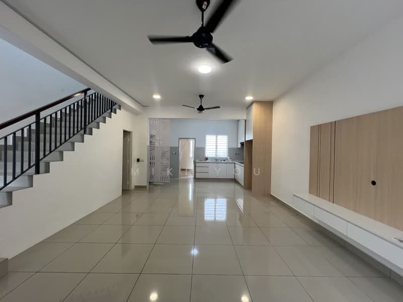 Rumah Teres 2-Tingkat untuk Dijual di Bandar Rimbayu (Telok Panglima Garang) - Miki You - Living Room - PropertyGuru.com.my