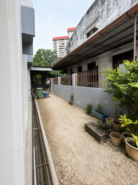 Rumah Berkembar untuk Dijual di Ayer Itam (Penang) - Fanny Wong - Exterior - PropertyGuru.com.my