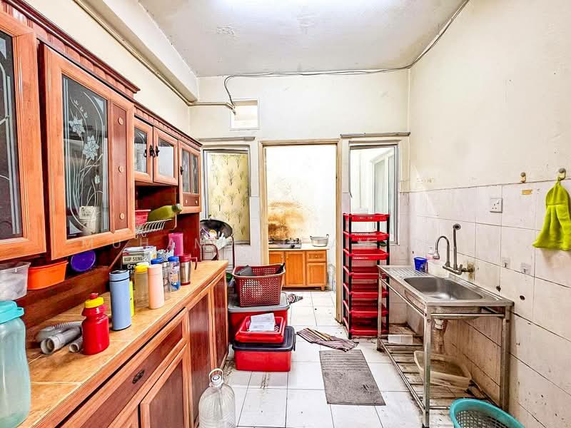 Pangsapuri untuk Dijual di Vista Indah Putra - Muhammad Amerul - Kitchen - PropertyGuru.com.my