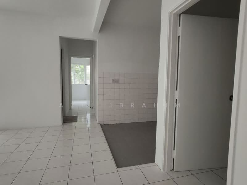 Pangsapuri untuk Dijual di Permai @ USJ 1 (Coral Court) - Azli Ibrahim - Interior - PropertyGuru.com.my